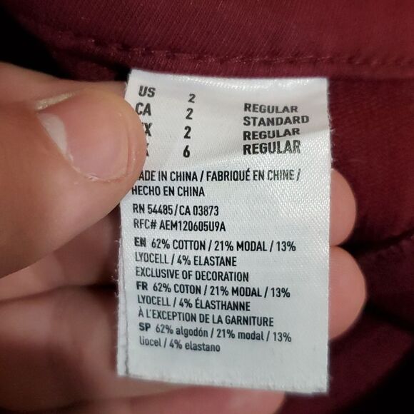 American Eagle maroon 28x29 size 2 super stretch jeggings - Picture 8 of 8